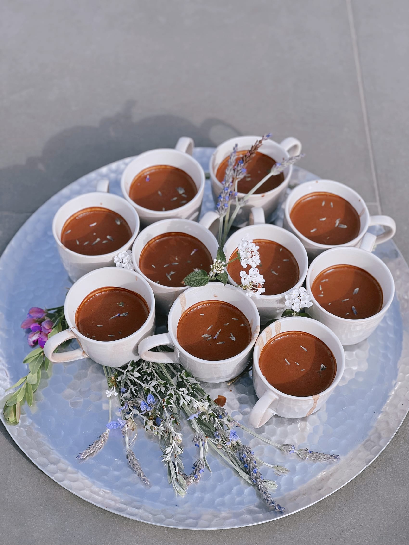 Herbal teas and fresh flowers
