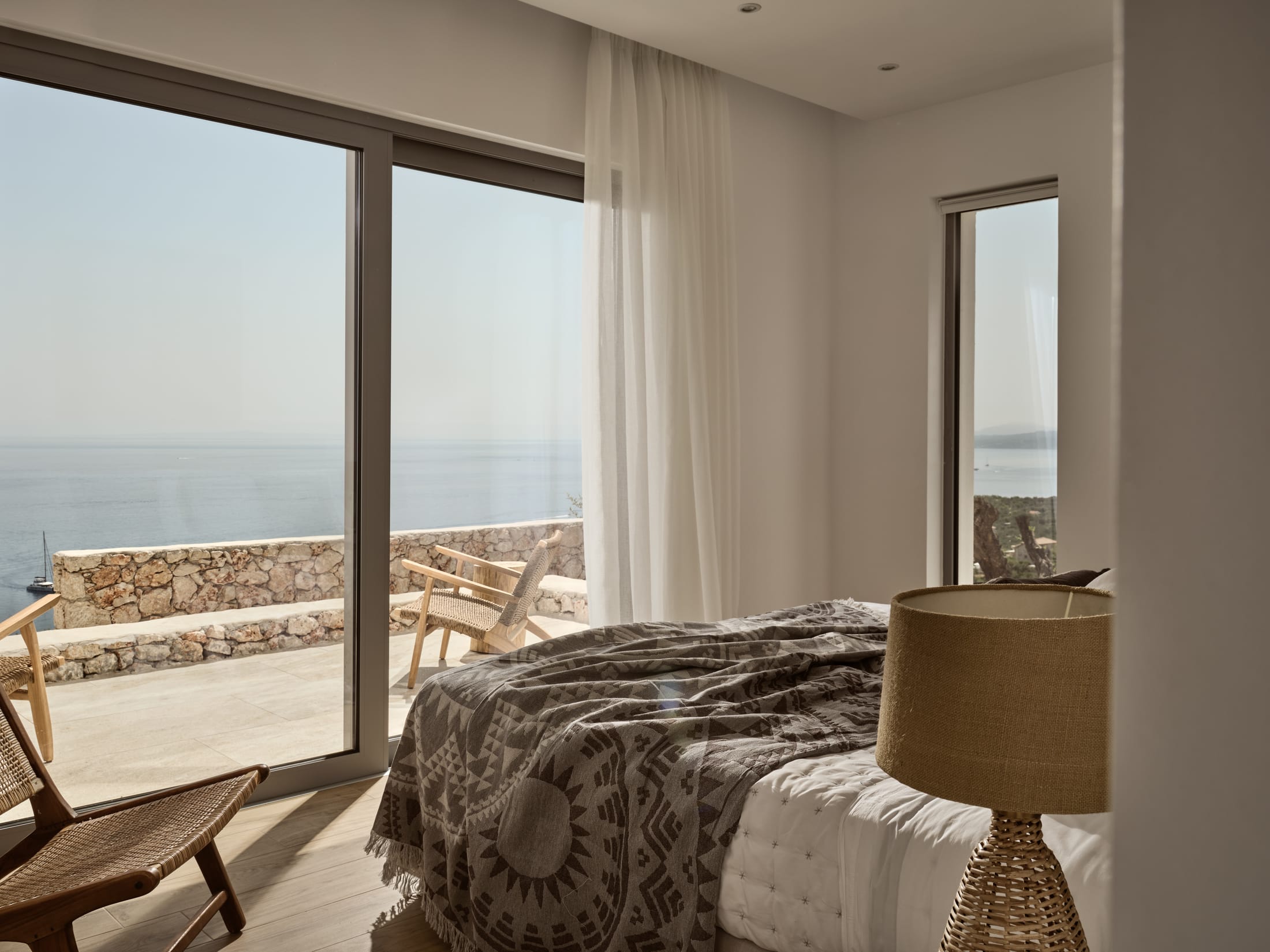 Deluxe King with balcony room photo